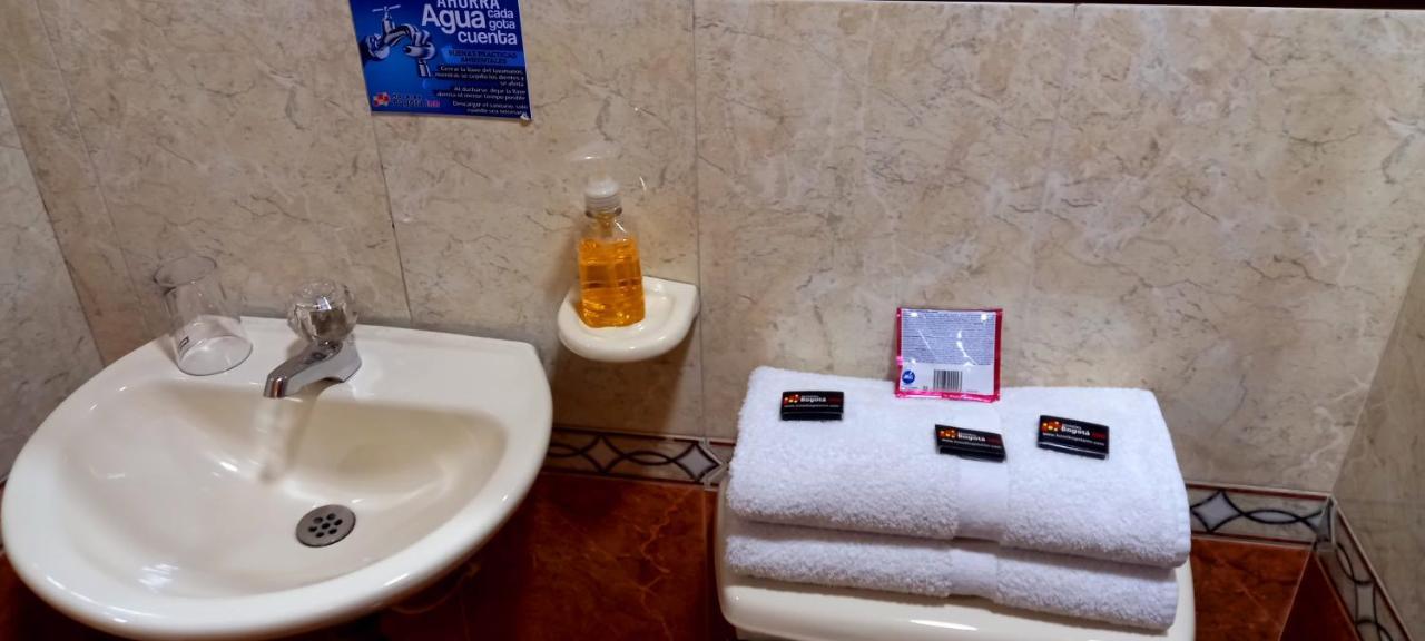Hoteles Bogota Inn Turisticas 63 Экстерьер фото